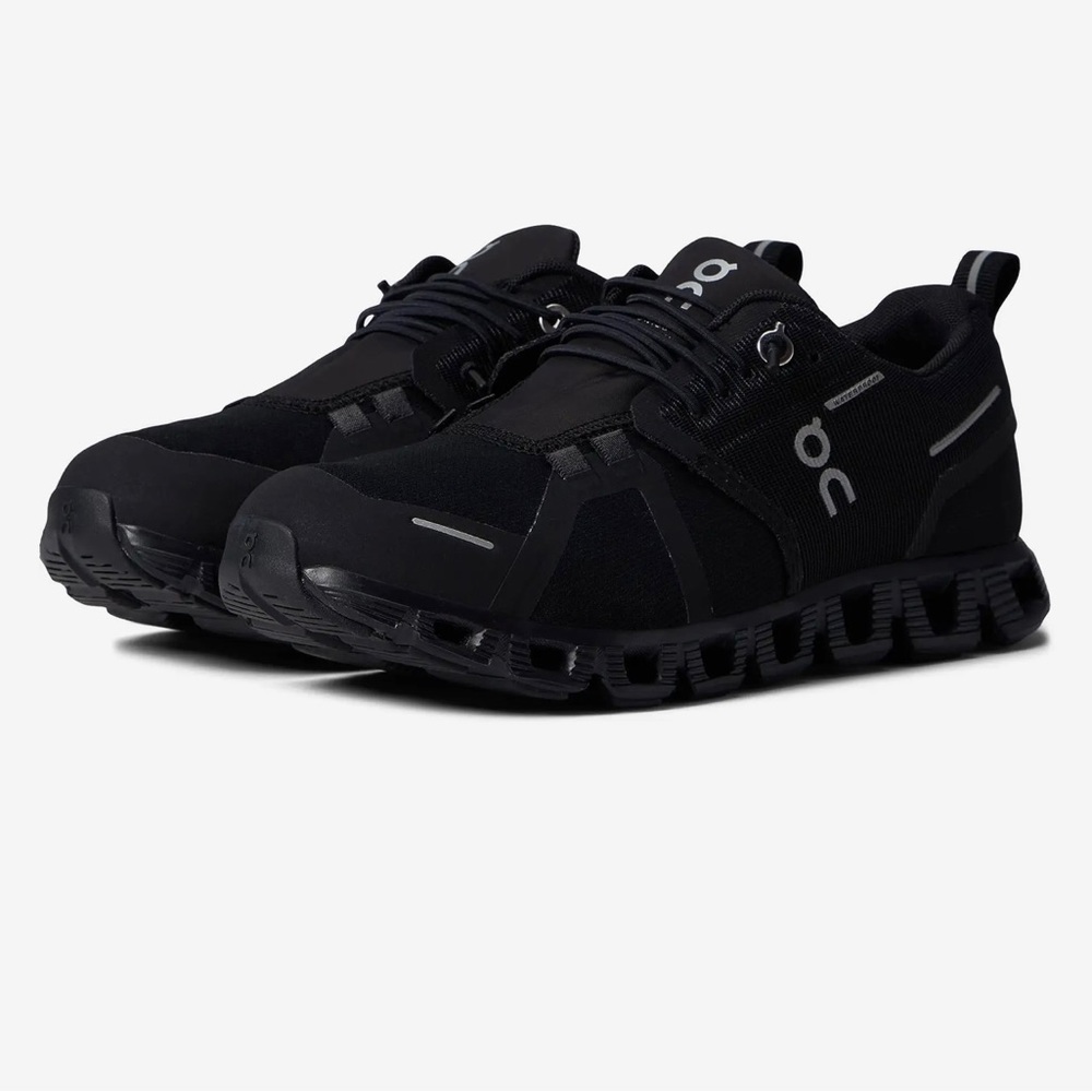Women’s size 11 all black on cloud “cloud 5 waterproof”